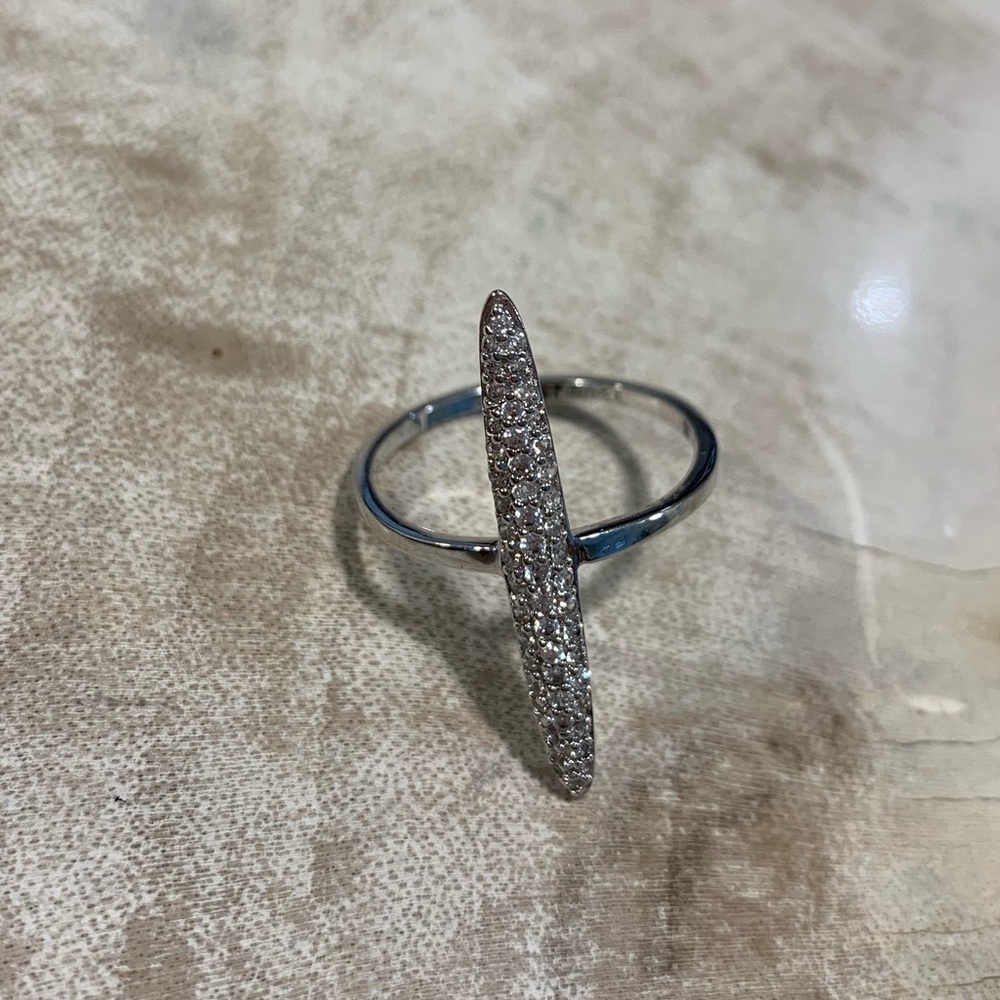 LIKE NEW! Henri Bendel Ring.